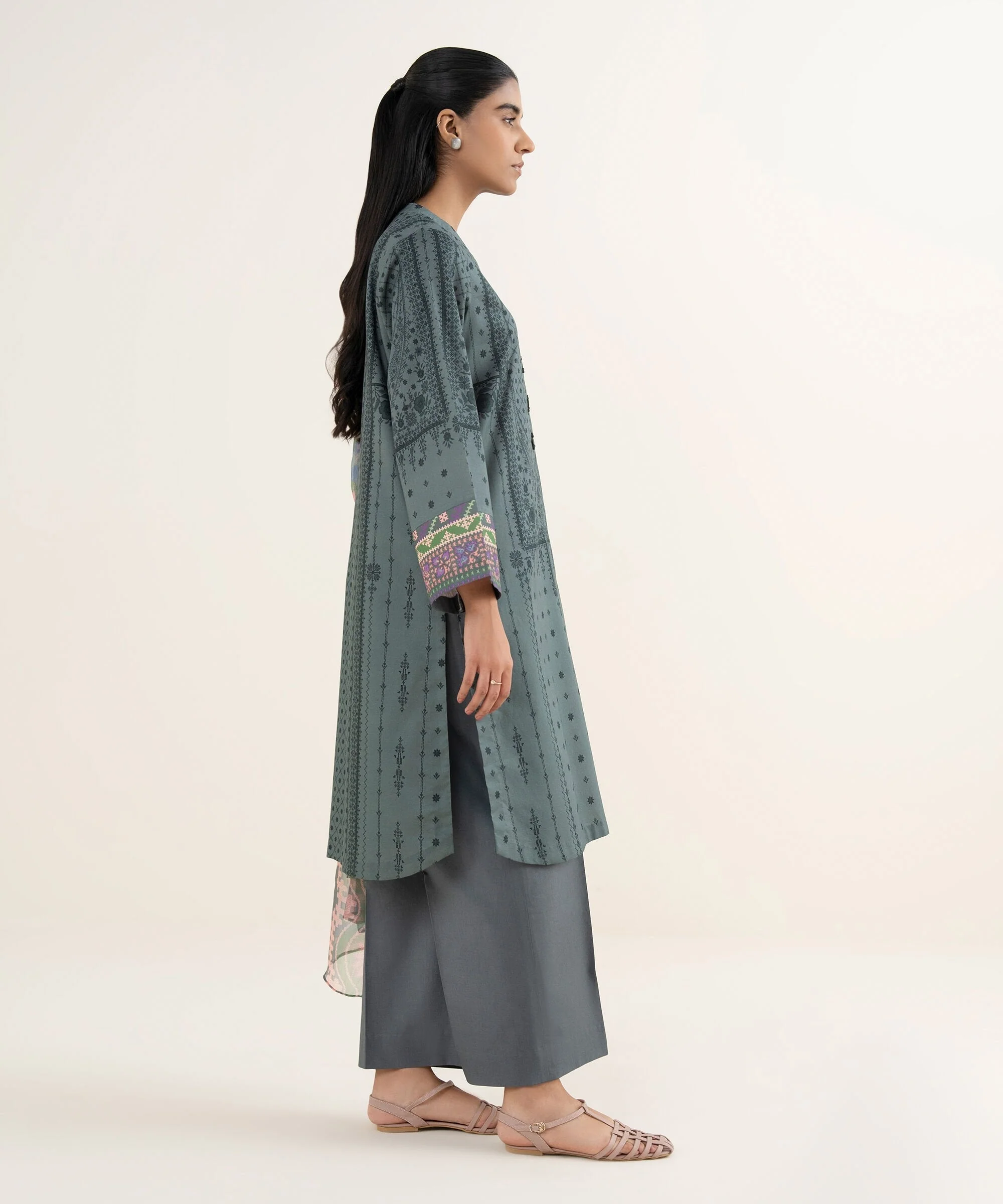 Sapphire Stitched 3 Piece Lawn PESGS26V024B J(ext4) Y185 - Image 3