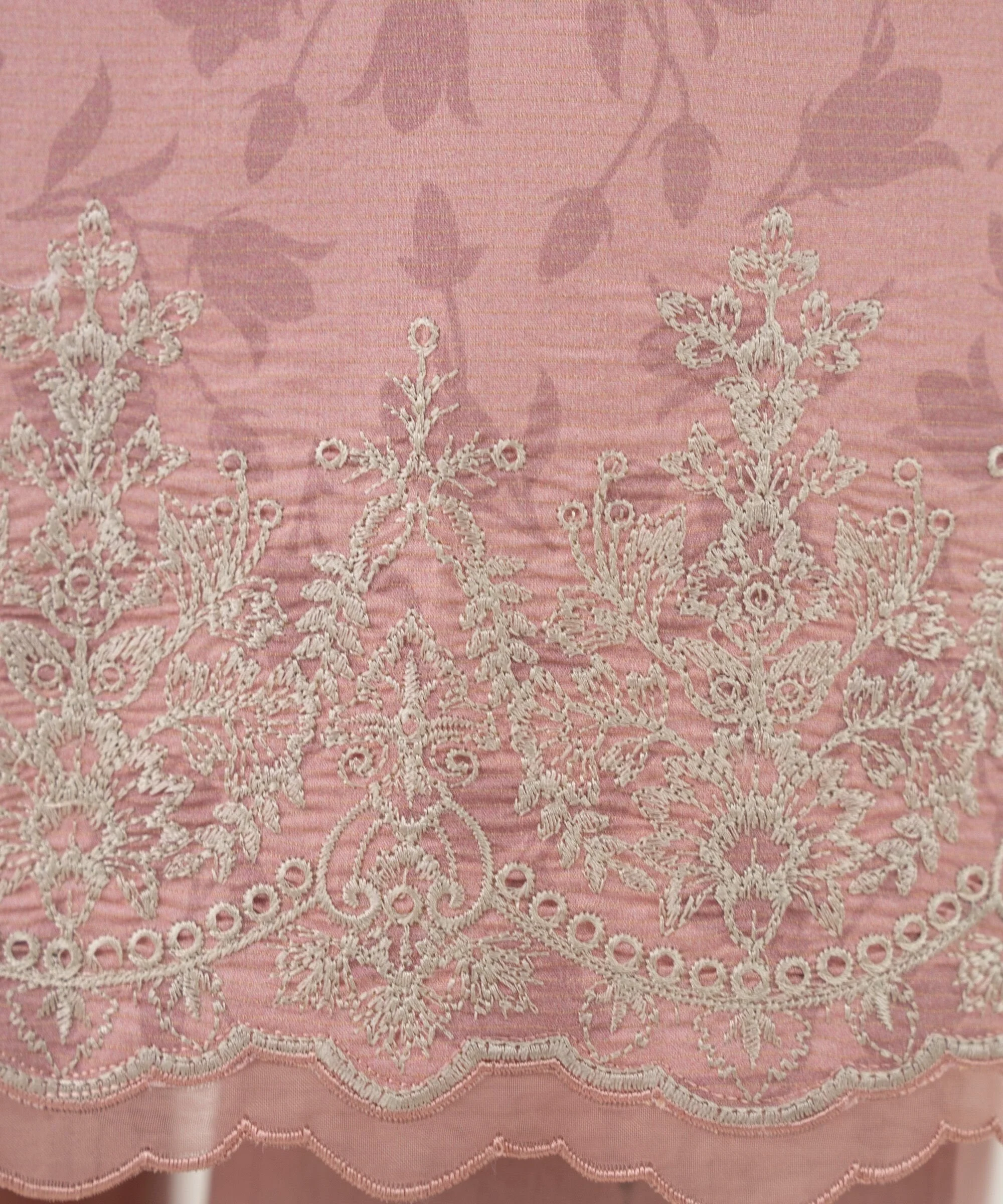 Sapphire Stitched 3 Piece ZARI Lawn PEDYS26V0122 (Y-180) J(8) - Image 5