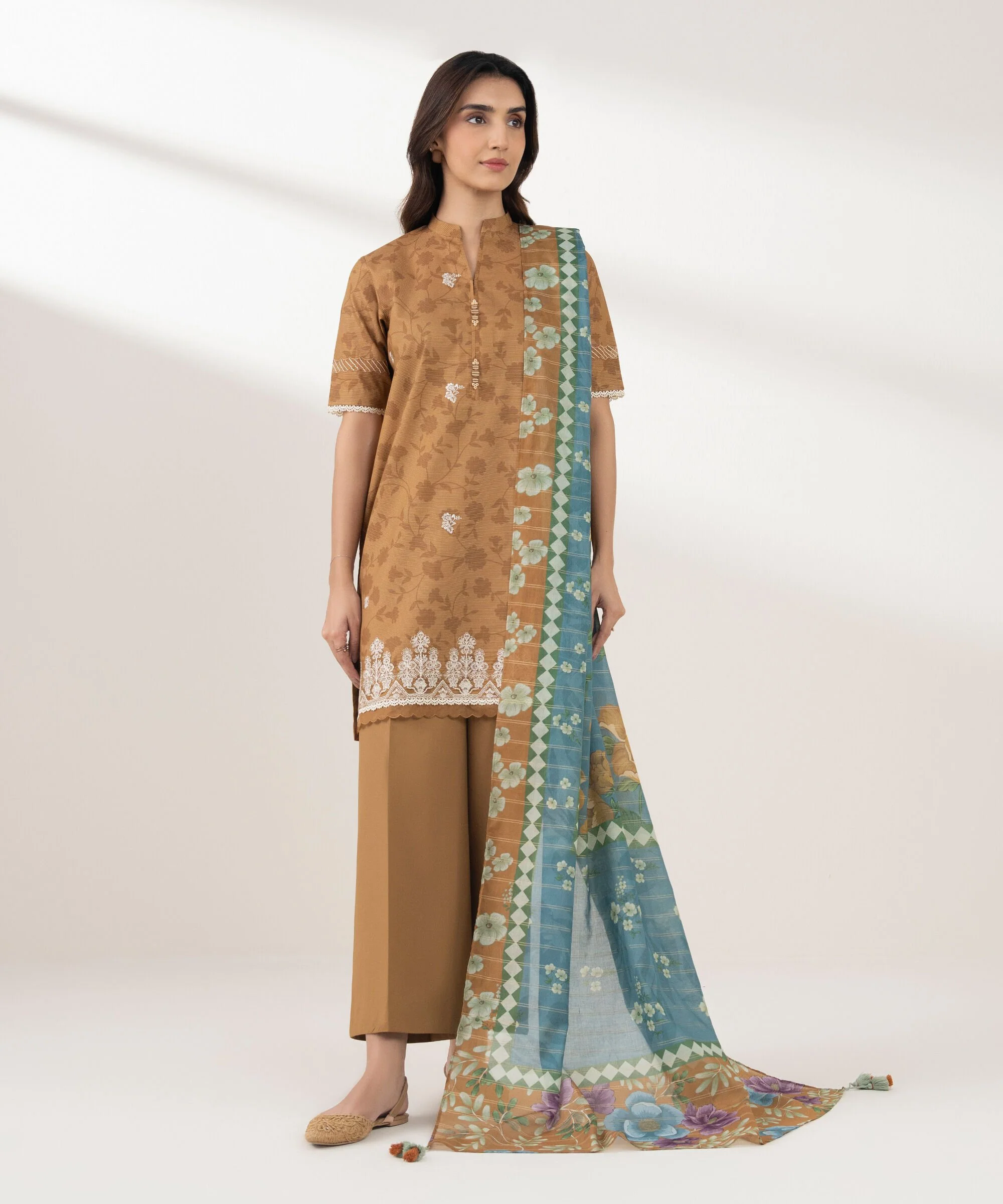 Sapphire Stitched 3 Piece ZARI Lawn PEDYS26V0123 J(1) Y184