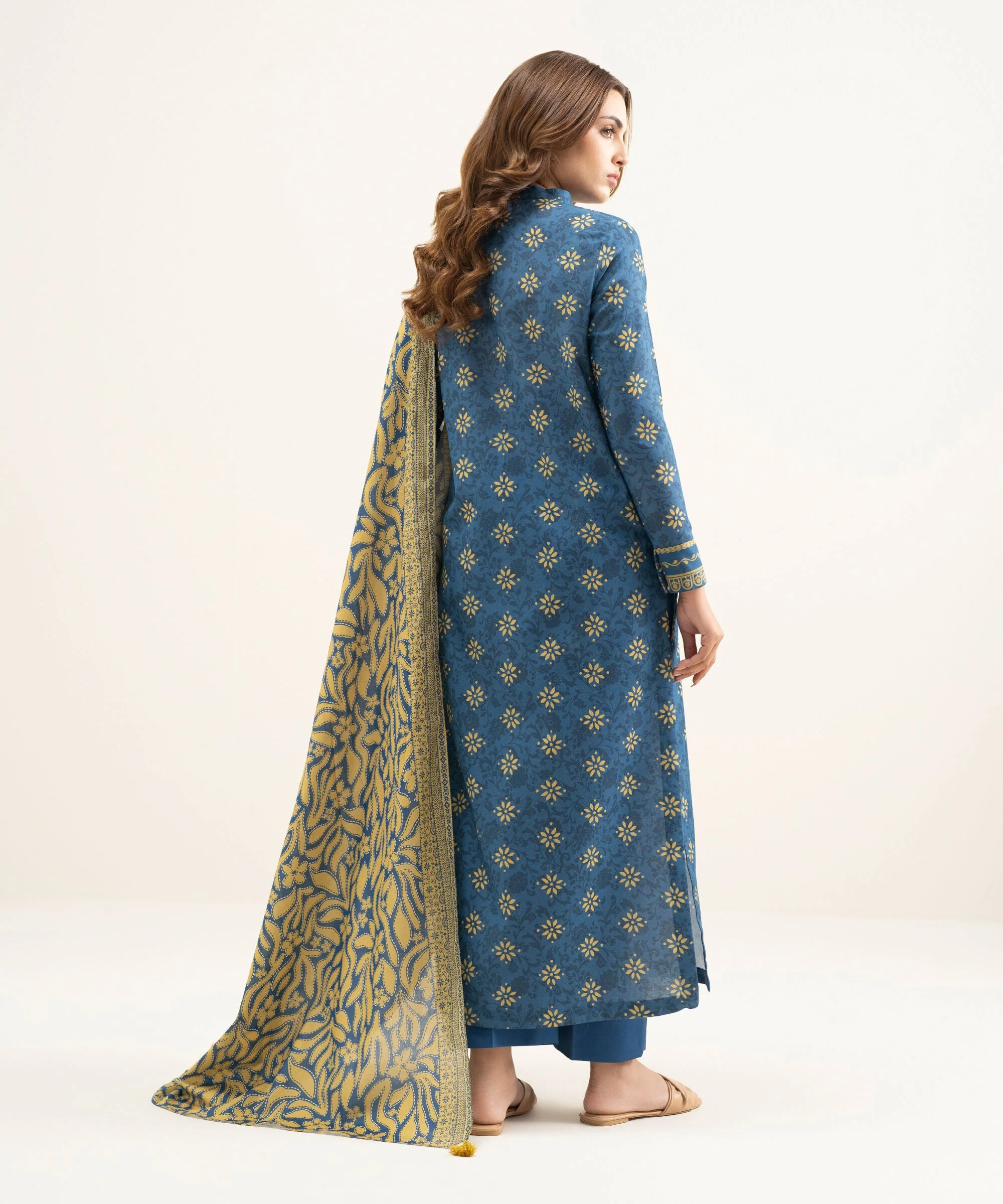 Sapphire Stitched Lawn 2 Piece U3P-DDS26V2-18 JM(60) - Image 3
