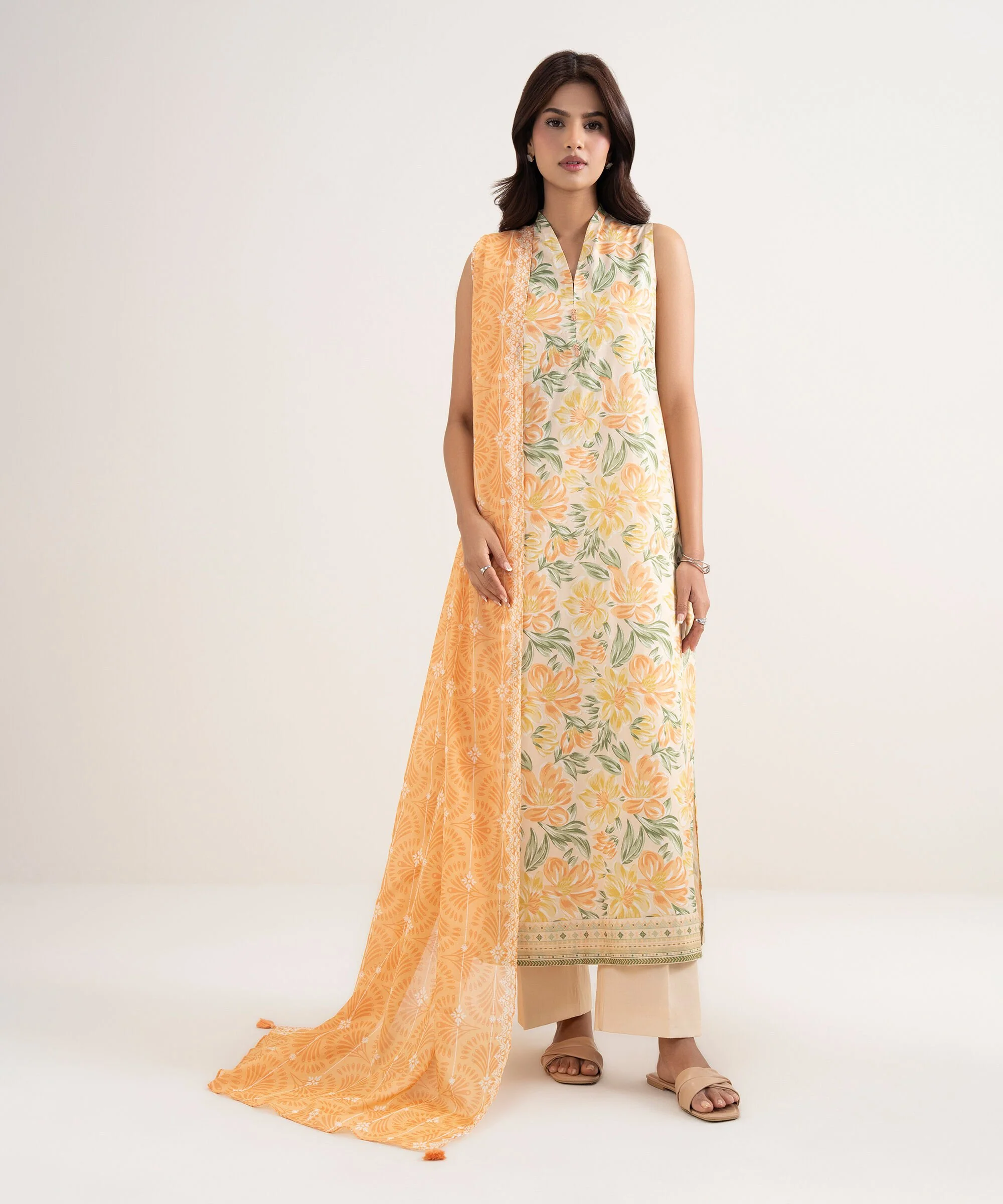 Sapphire Stitched Lawn 3 Piece U3P-DDS26V2-21 J(125) Y176 - Image 2
