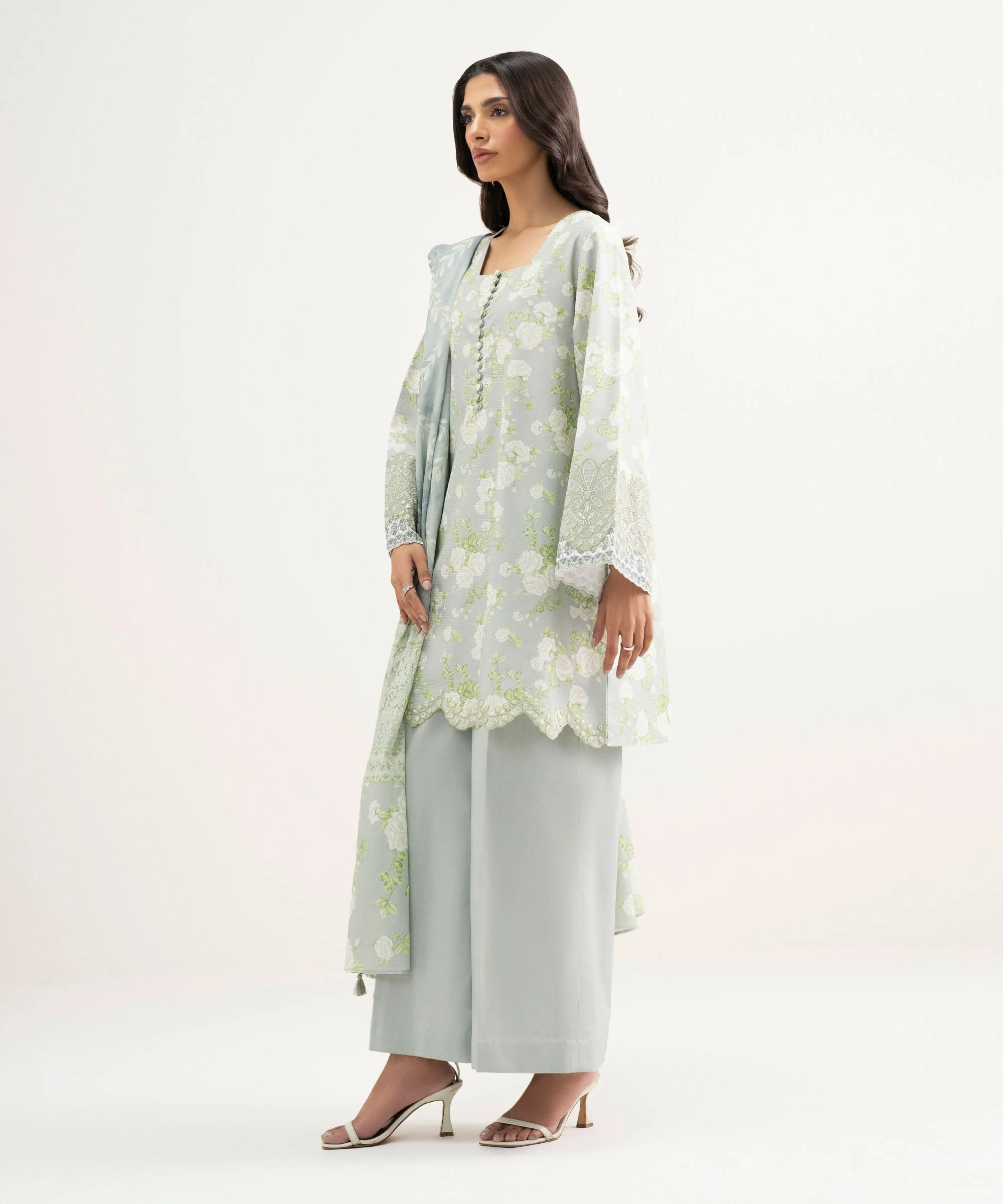 Sapphire Stitched Zari Lawn 3 Piece U3PE-DYS26V3-111 J(96&97) Y(178)152 - Image 2