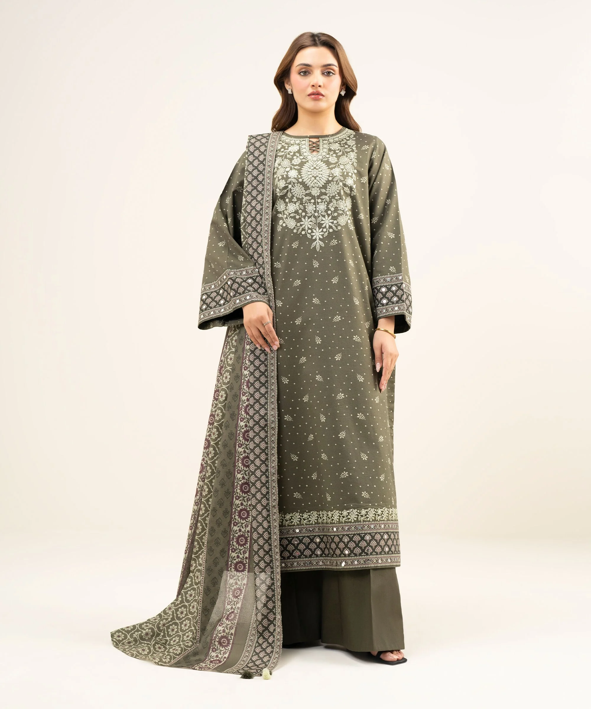 Sapphire Stitched Lawn 3 Piece U3PE-DYS26V3-88 JM(53) Y154 - Image 2