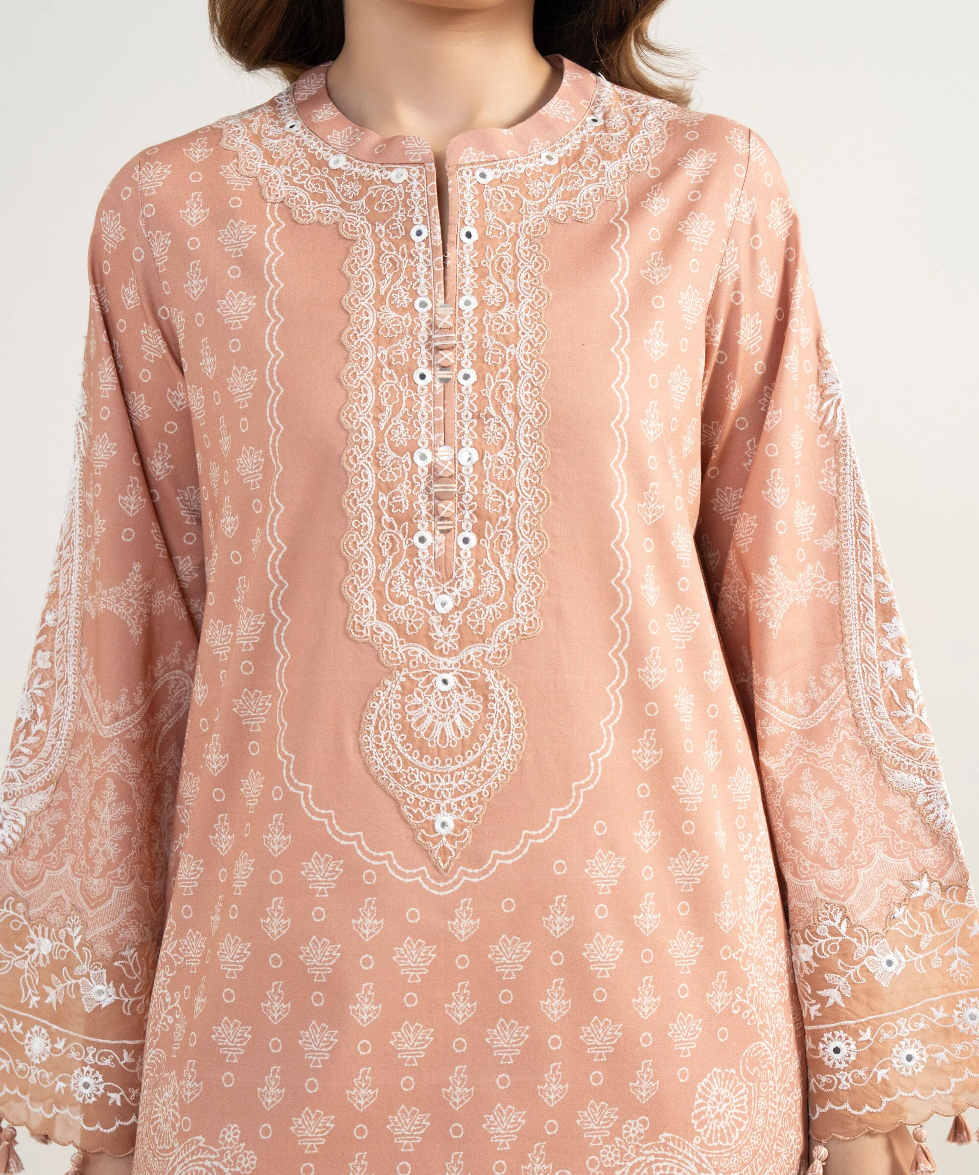 Sapphire Stitched Lawn 3 Piece U3PE-SGS26V3-65 JM(49). Y 190 189 - Image 5