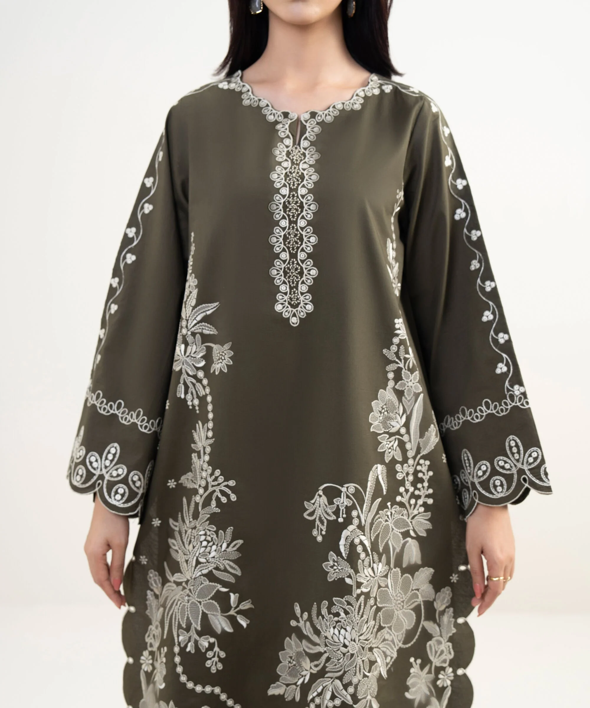 Sapphire Stitched Textured Lawn 3 Piece U3PE-STS26V3-17 JM(58&57) NY (197) - Image 5